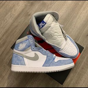 Hyper Royal Jordan 1